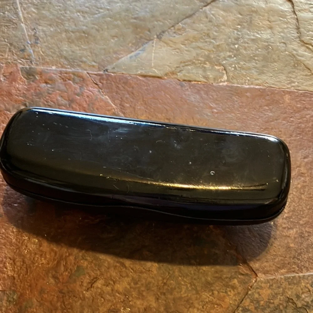 Bill Blass Black Patent‎ Hard Eyeglass Case